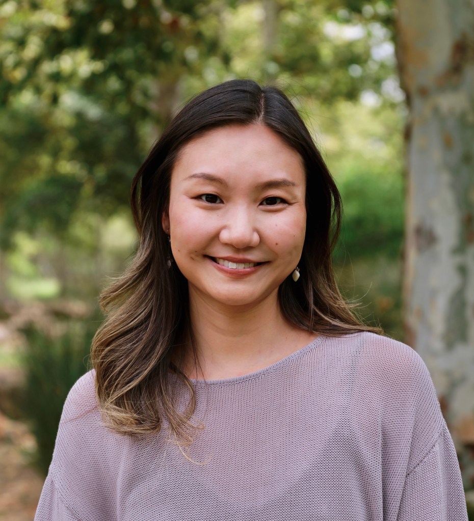 Cassie Feng, Licensed Professional Clinical Counselor headshot